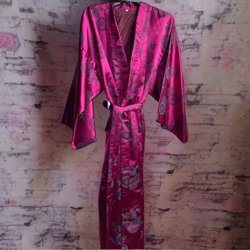 Vintage Magenta Pink Satin Japanese Kimono Robe Like New Size M